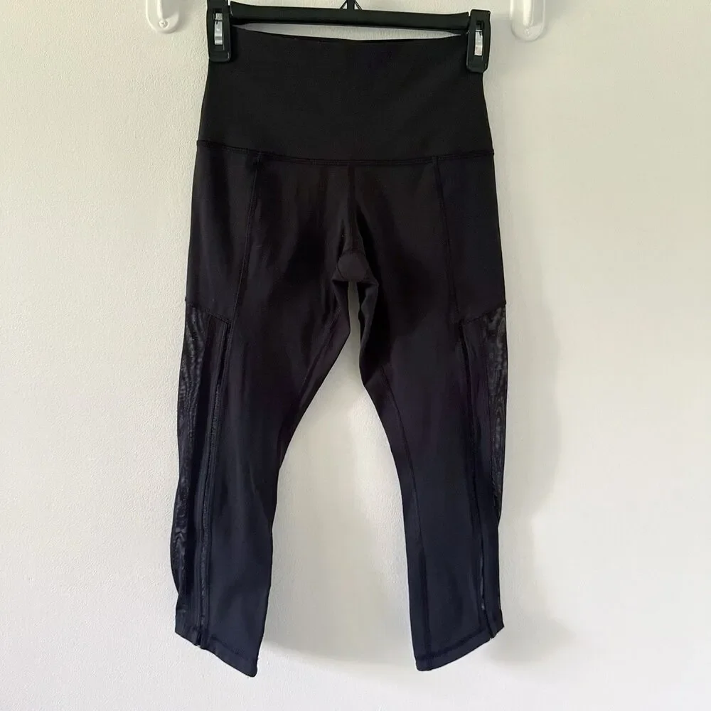Women's Lululemon Hot to Street Crop Capri Mesh Leggings Black Size 4